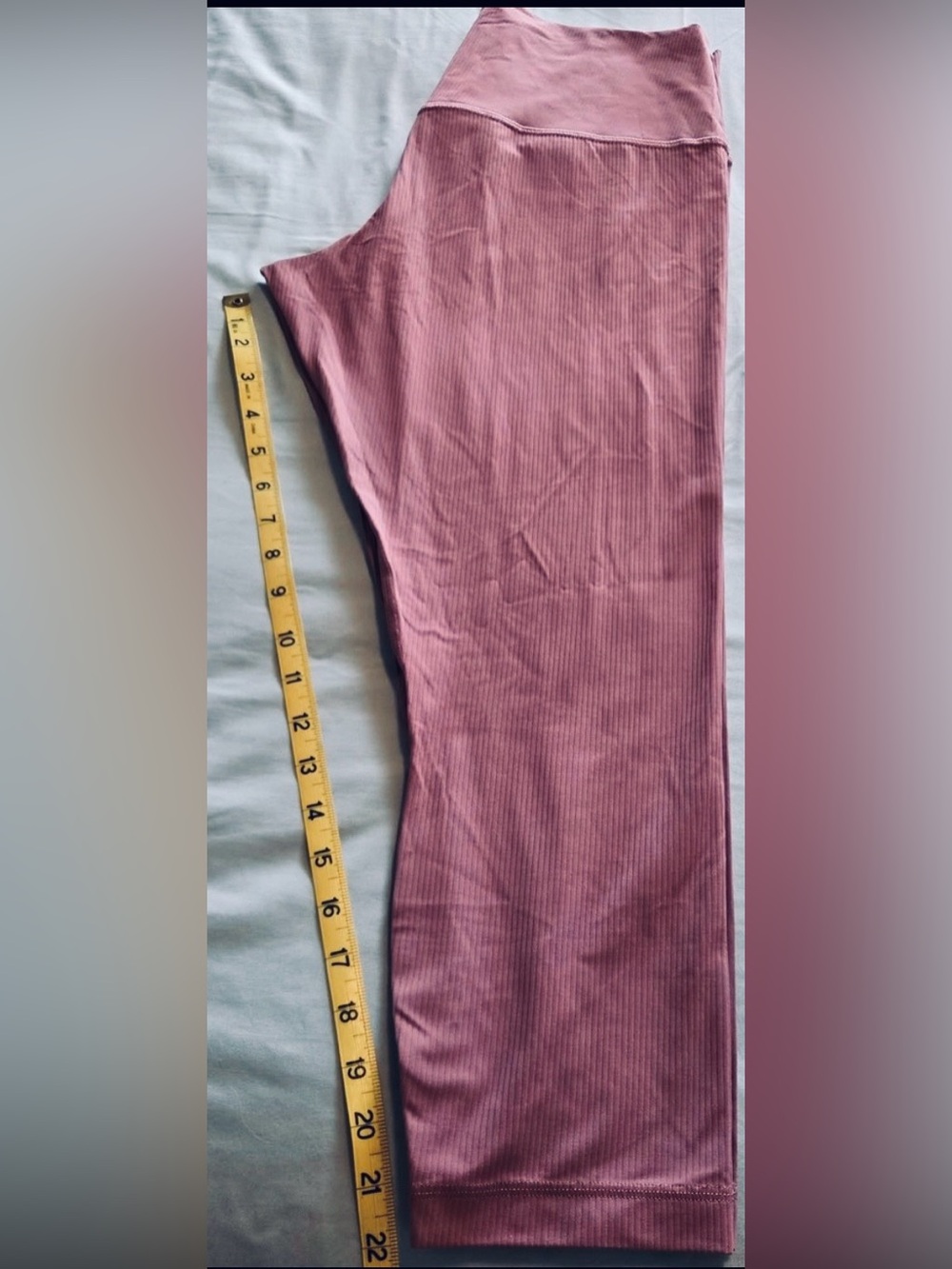 Lululemon Align Ribbed High-Rise
Crop 23" in Size 14 in color Velvet Dust NWOT